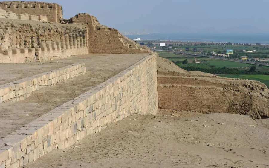 From Lima: Pachacamac Archaeological Site Guided Tour - The ride from Lima and what the pickup means