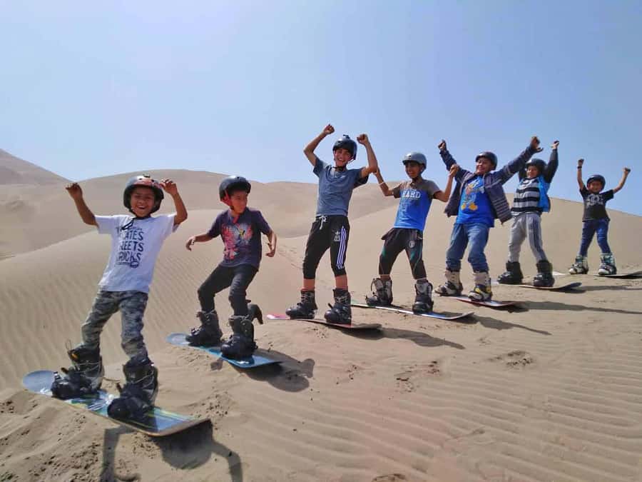 From Lima: Paracas and Huacachina Oasis Full Day Tour - The road from Paracas to Huacachina