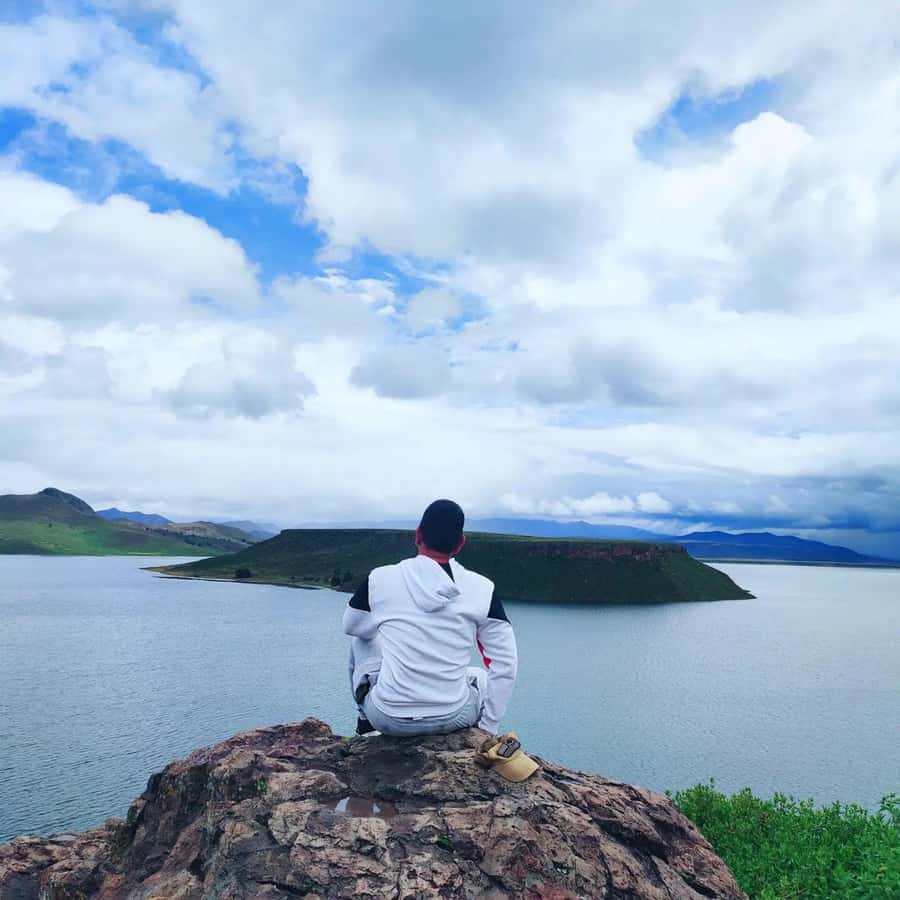 From Puno: 4h tour to Sillustani - Pickup, buses, and the return to Puno