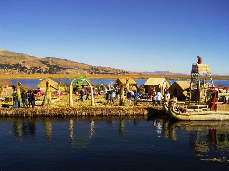 From Puno: Floating Islands of the Uros Half-Day Tour - The short ride from Puno to the lake