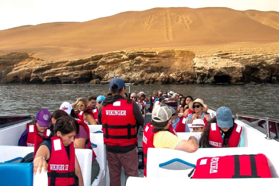 From San Martin Port: Ballestas Islands Tour in Paracas - From San Martin Port to El Chaco Dock