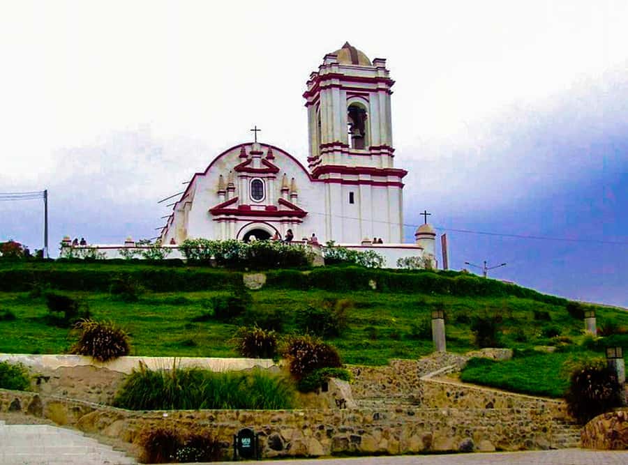 From Trujillo: Complete full day tour with museums - The Huacas of the Sun and Moon and the Mochica world