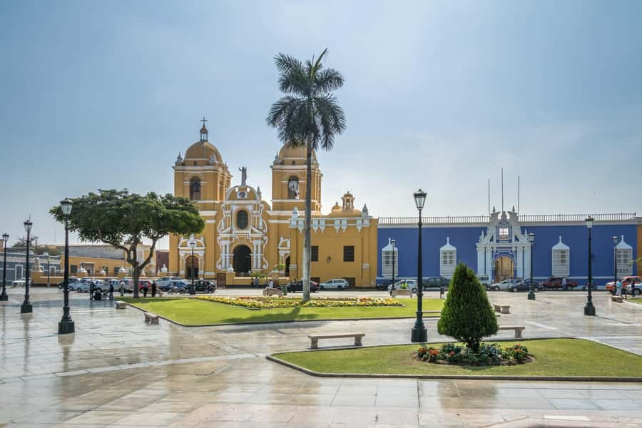 From Trujillo: Temple of the Moon and Sun and Chan Chan - The Chan Chan Site Museum explains the Chimú world