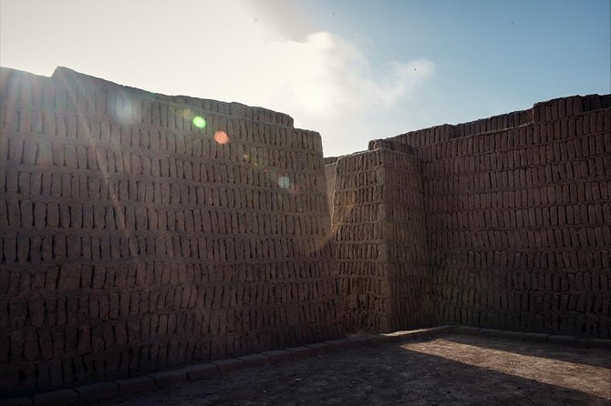 Full Day Pilgrims - Huallamarca, an ancient center inside modern Lima