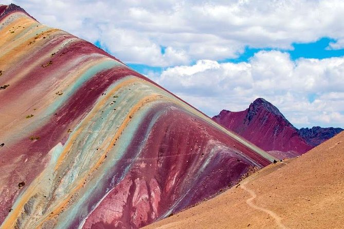 Full Day Rainbow Mountain & Red Valley View Point Tour from Cusco - The pre-dawn ride from Cusco