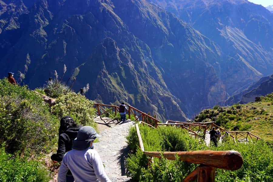 Full Day Trip to Colca Canyon from Arequipa ending in Puno - Lunch in Chivay and the vehicle change