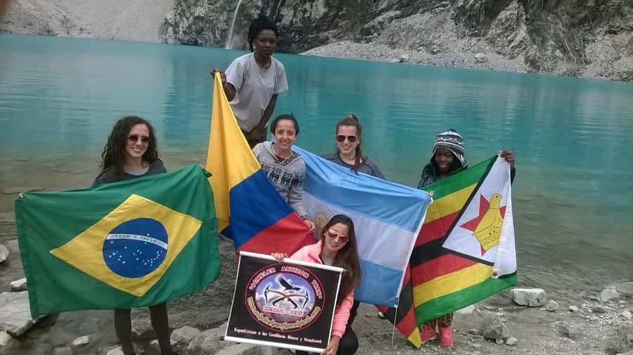 Huaraz: 3-hour Trek to Laguna 69 with Optional Lunch - The 5:00 AM departure from Huaraz