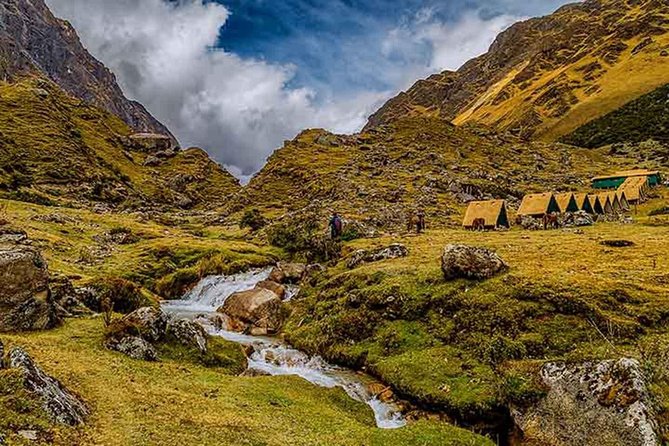 Humantay Lake Full-Day Adventure: Scenic Trek and Stunning Views - Soraypampa and the climb to 4,200 meters