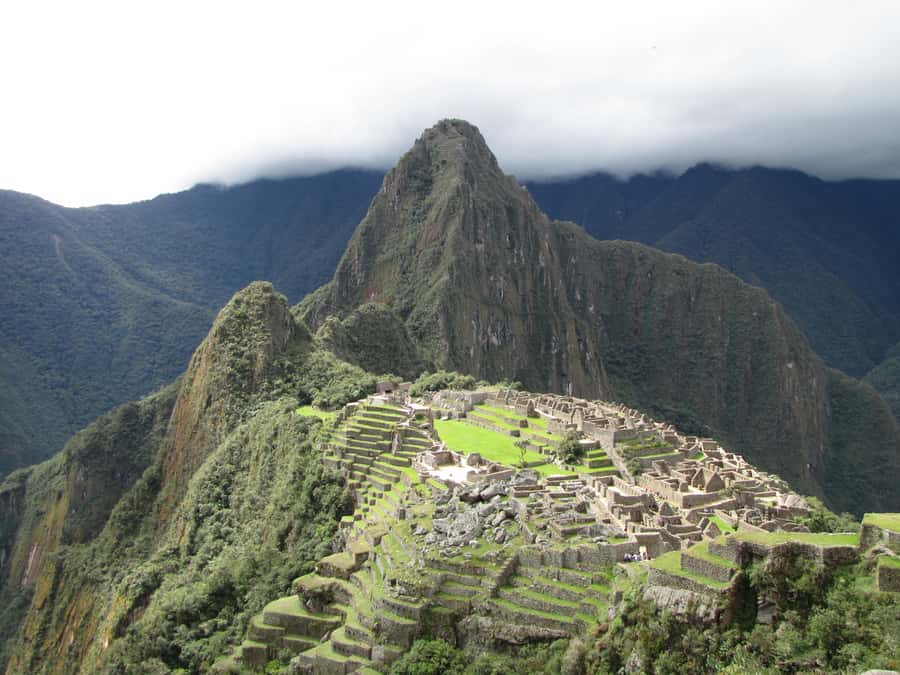 IN MACHU PICCHU: Private Tour Guide Service - The uphill bus from Aguas Calientes