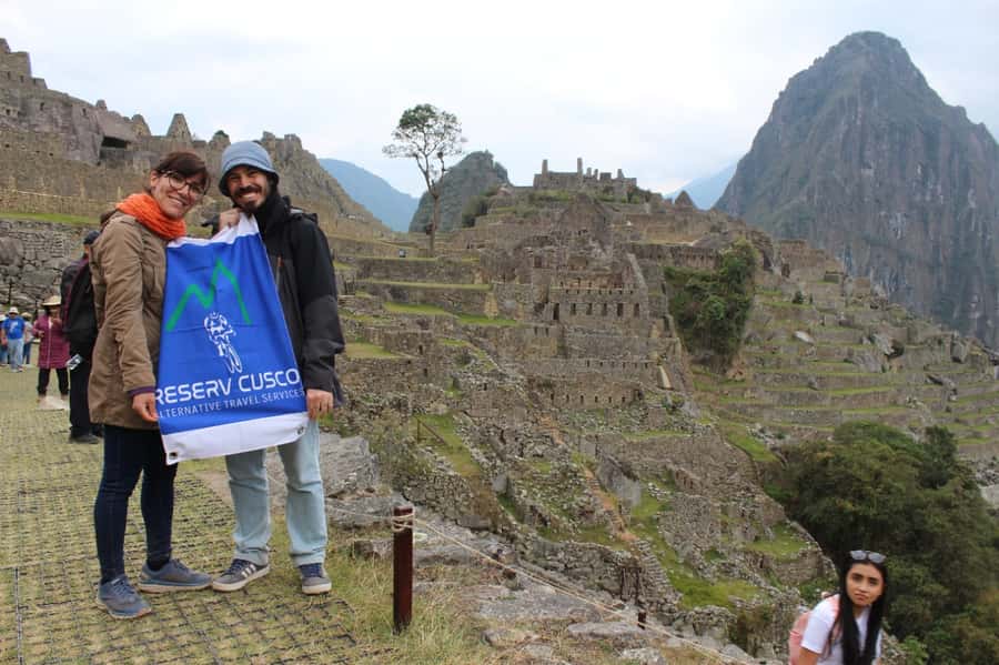Inca Jungle Trail to Machu Picchu in 4 Days - Day two: Coffee paths, coca fields, and Cocalmayo