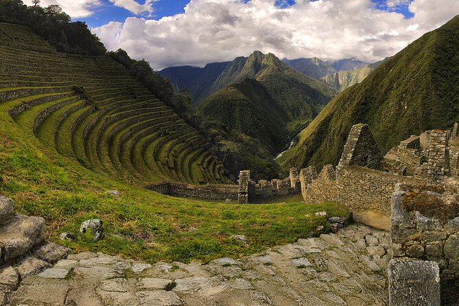 Inca Trail 4 Day Adventure to Machu Picchu with Panoramic Train - Who should choose this trek?