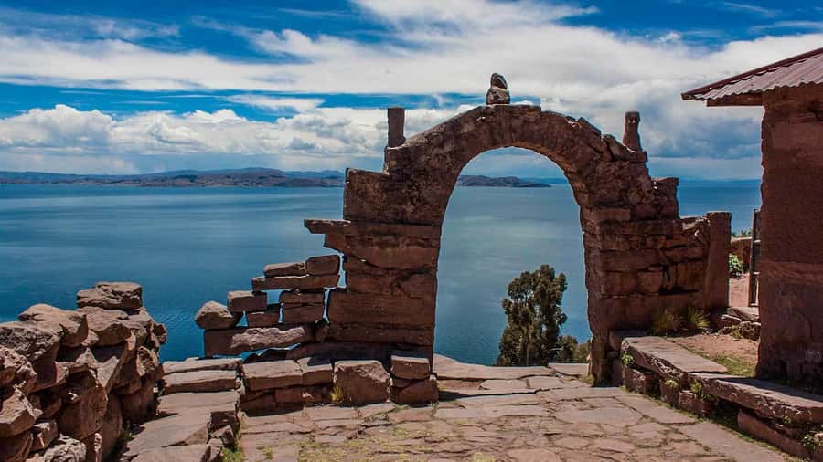 Lake Titicaca 2-Day Tour to Uros, Amantani and Taquile - What the $69 price really covers