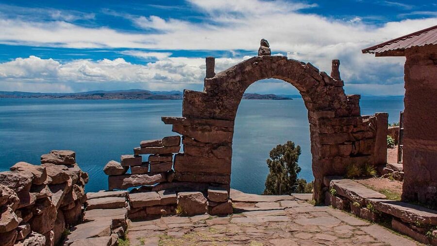 Lake Titicaca 2-Day Tour to Uros, Amantani and Taquile - Weather, clothing, and altitude