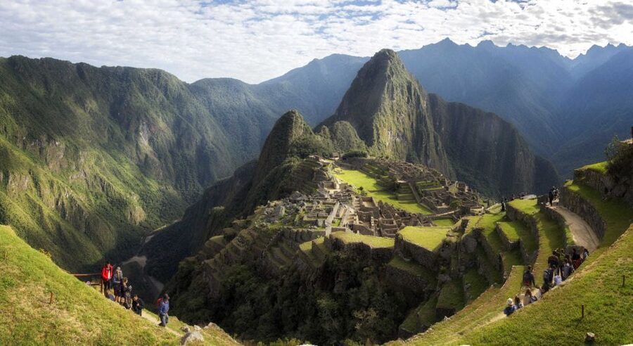 Lima: 7-Day Inca Tour with Flights and Machu Picchu - Chinchero, Moray, and the salt pools of Maras