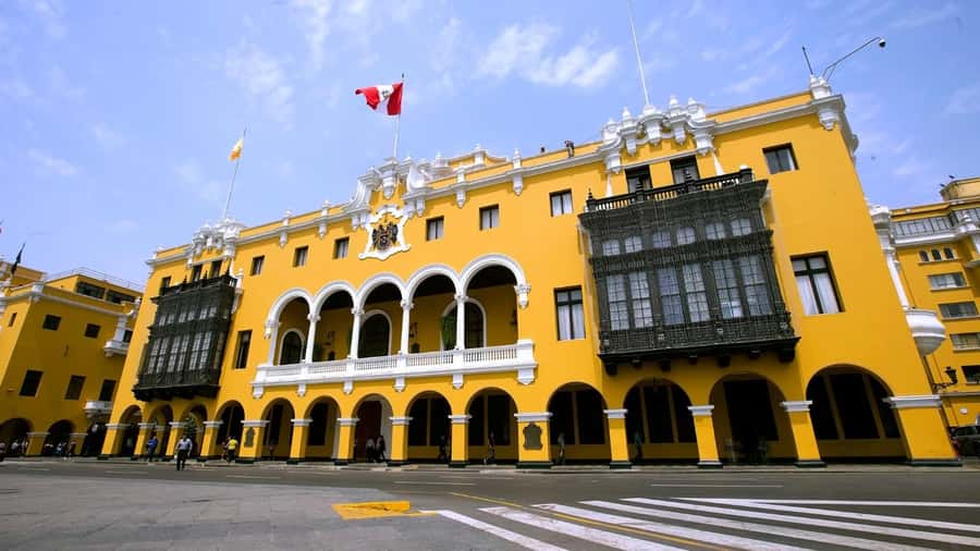 Lima: 7-Day Inca Tour with Flights and Machu Picchu - Lima begins with pyramids and colonial stone