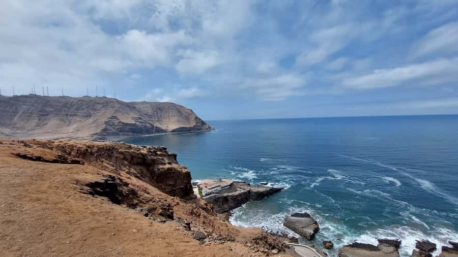 Lima Bike Tour: La Costa Verde & Jesus Statue in Chorrillos - Chorrillos, the coast, and the road to El Morro