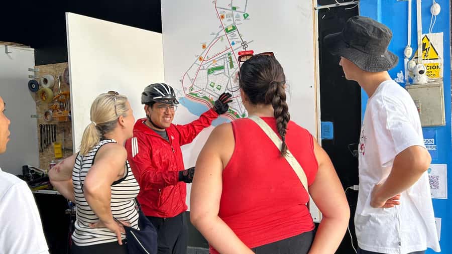 Lima: City biking - San Isidro, Lima’s leafy middle ground