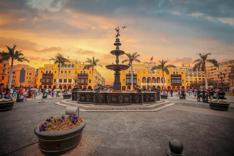 Lima: City Highlights Small Group Tour - Plaza San Martín shows Lima’s formal side