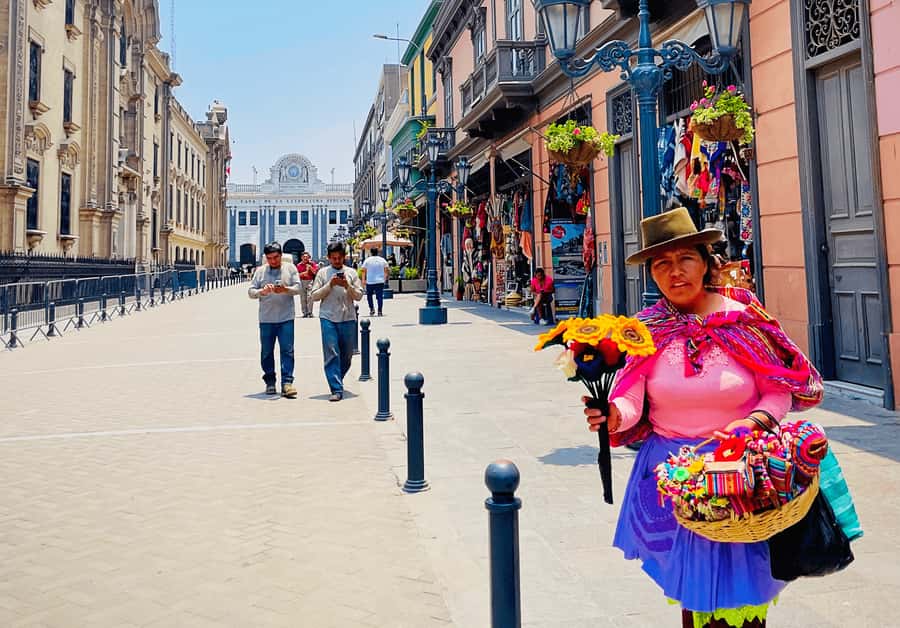 Lima: City Highlights Walking Tour & Catacombs - Practical advice for a comfortable visit