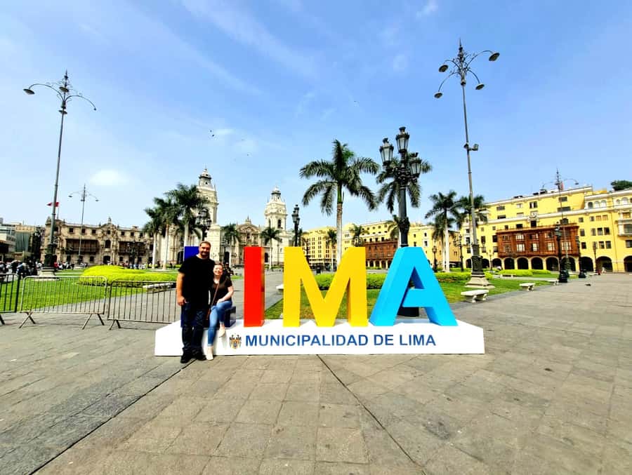 Lima: City Highlights Walking Tour & Catacombs - Iglesia de La Merced and the route to San Francisco
