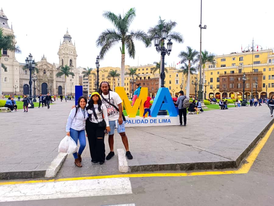 Lima: City Highlights Walking Tour & Catacombs - San Francisco Monastery and the underground catacombs
