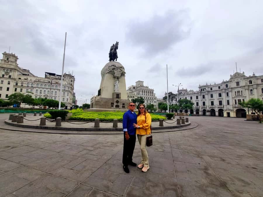 Lima: City Highlights Walking Tour & Catacombs - Plaza Mayor, the Cathedral, and the seat of power