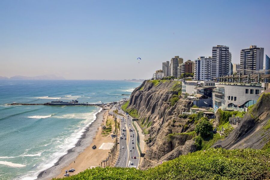 Lima: City Sightseeing Panoramic Bus Tour - San Isidro and Miraflores from the bus