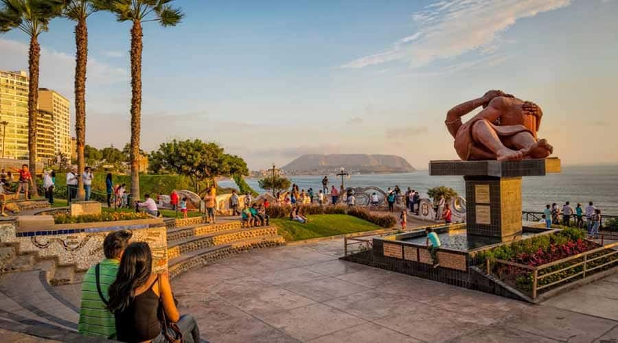Lima : City Tour by Panoramic Bus - Walking & Catacombs - Meeting the red Tourbus in Miraflores
