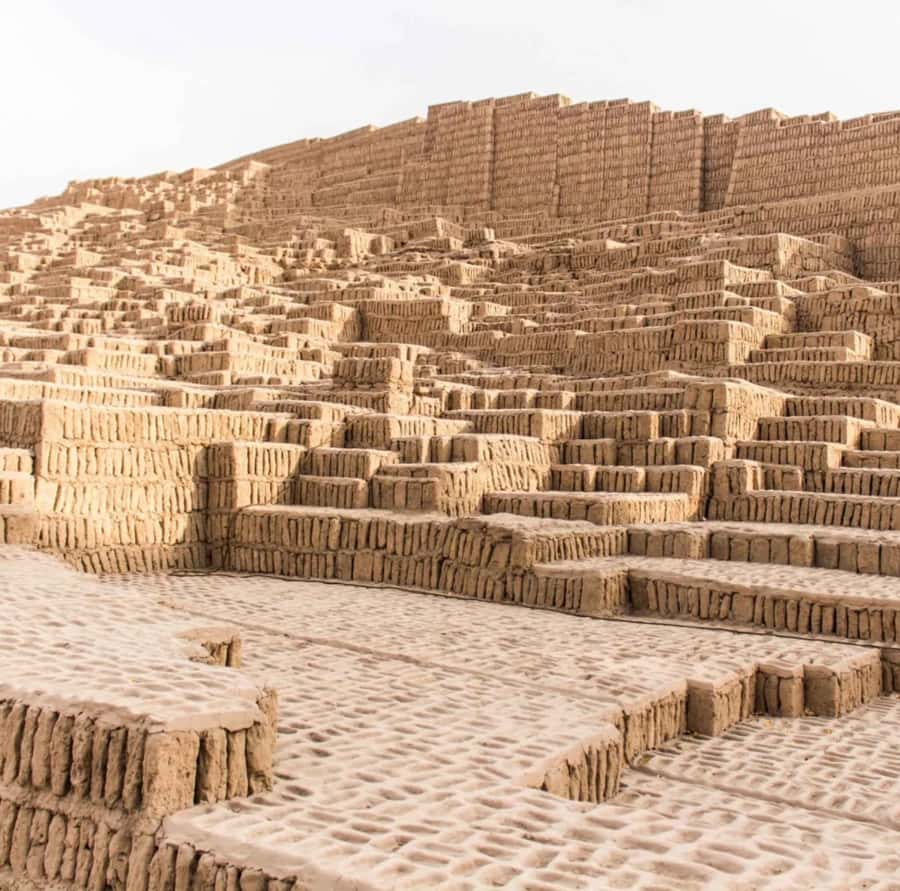 Lima city tour: Larco Museum and Huaca Pucllana - The Larco Museum’s pre-Columbian art collection