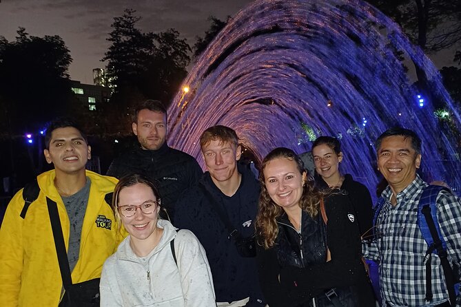 Lima Evening Tour: Magic Water Circuit & Fountain Show - How the guide and group size affect the experience