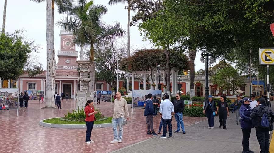 Lima Full-Day Main Attractions Tour - Transport, timing, and group size