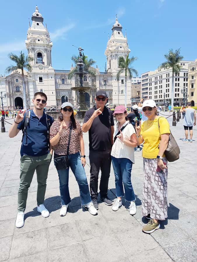 Lima: Historic Center Walking Tour with Pisco Sour Tasting - Taulichusco stone and old communication routes