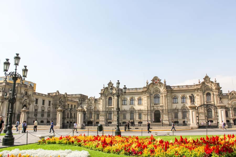 Lima: Historic Downtown, Miraflores & Catacombs Private Tour - The guides can shape the experience