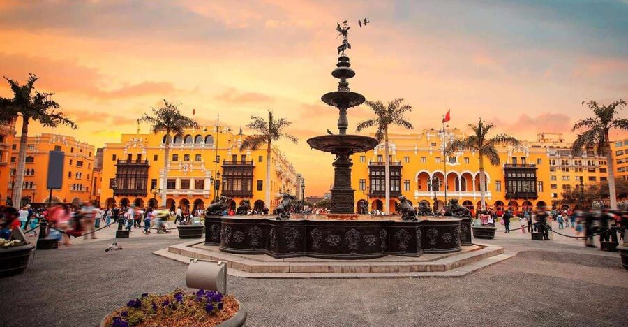 Lima: Incredible City tour half day - San Francisco Church and the underground catacombs