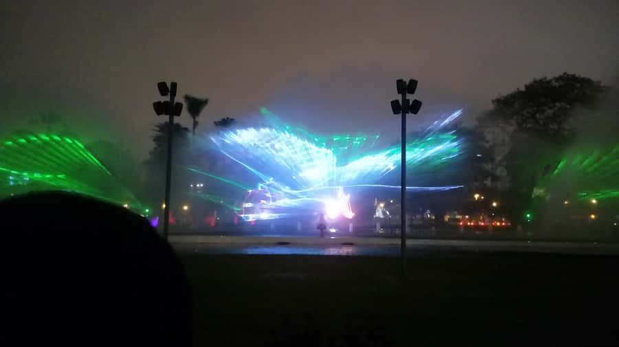 Lima: Live Magic Water Show Experience - Meeting the guide and hearing the story