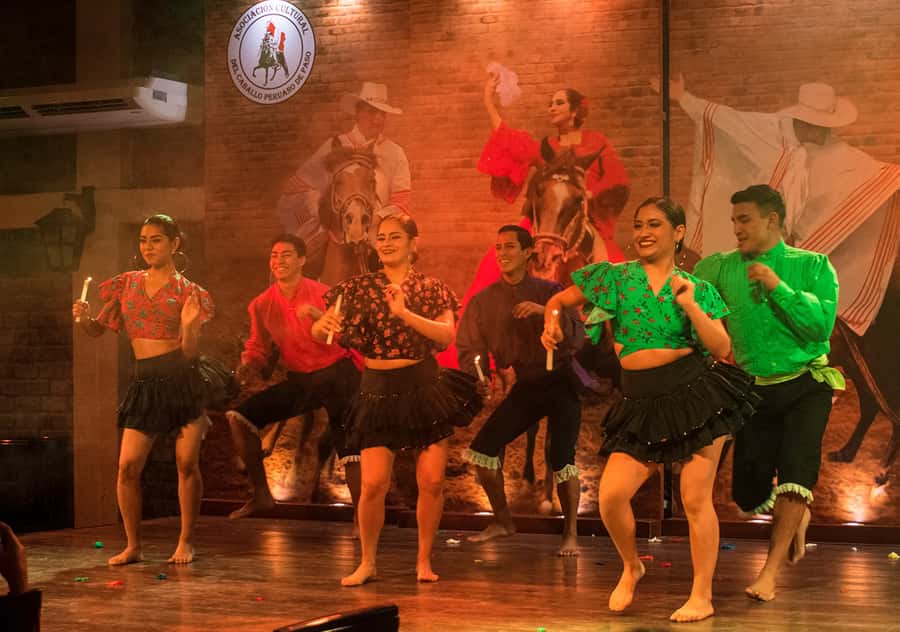 Lima: Magic Water Circuit and Dinner Show Tickets - The Magic Water Circuit after dark
