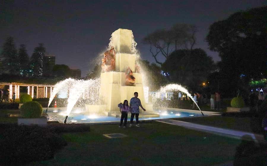 Lima: Magic Water Circuit Tour w/ Transfer & Ticket - Who should book this Lima evening tour?