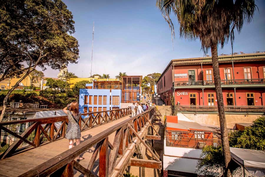 Lima: Pachacamac Ruins & Barranco Half-Day Guided Tour - What you see inside the site museum