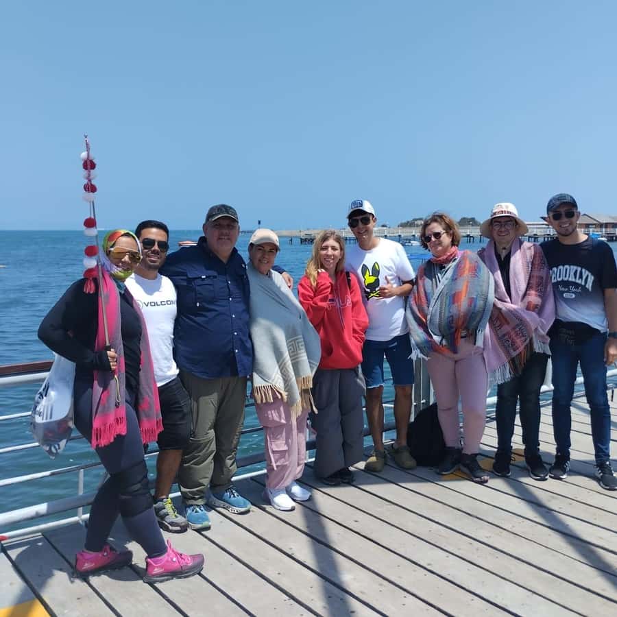 Lima: Paracas and the Huacachina Oasis Guided Day Tour - Lunch, pisco, and Ica flavors