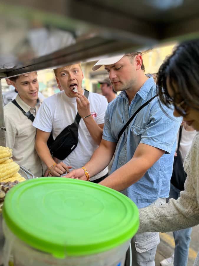Lima Street Food: A gastronomic adventure through the city. - What the guides add to the day