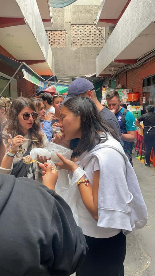Lima Street Food: A gastronomic adventure through the city. - Who should book this tour?