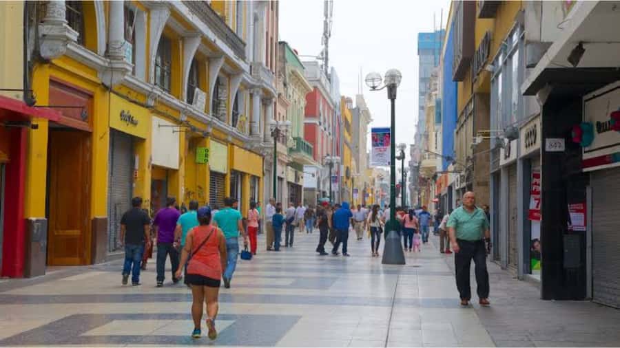 LIMA WALKING TOUR CATACOMBS FROM MIRAFLORES, HISTORICAL CENTER, WINES+BUS - Value, timing, and practical limits