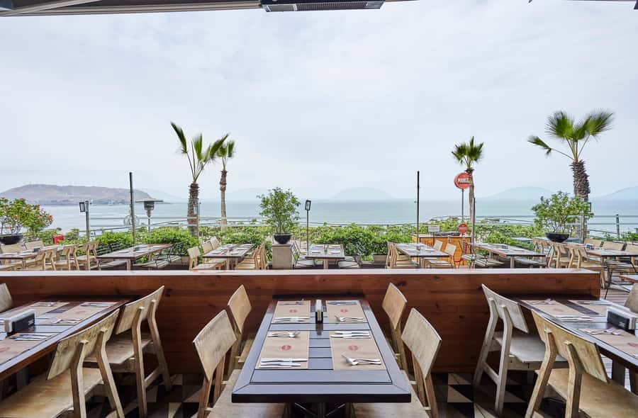 Lunch Menu at Mangos Larcomar restaurant - Lunch with Lima’s Pacific Ocean below