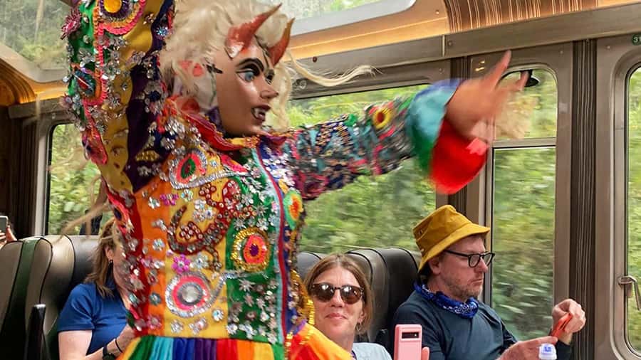 Machu Picchu: 1-day tour by Vistadome Observatory train - The real shape of this 15-hour Machu Picchu day