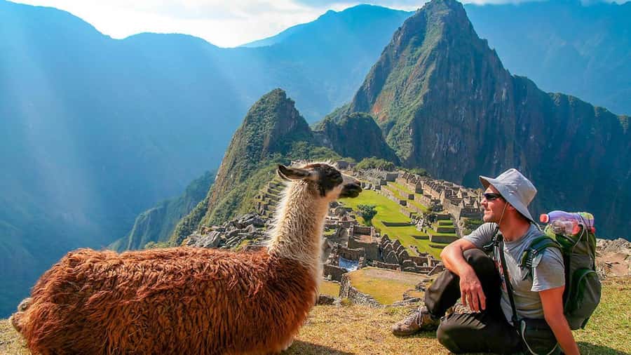 Machu Picchu: 1-day tour by Vistadome Panoramic train - Why the Vistadome train matters