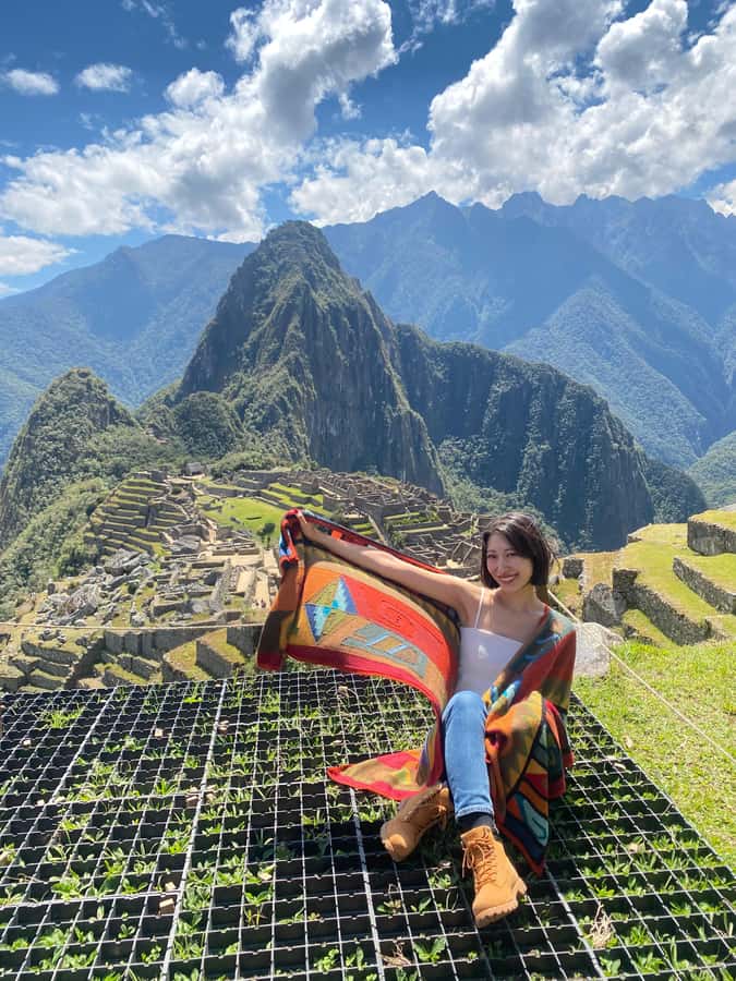 Machu Picchu: 1-day tour by Vistadome Panoramic train - Two to three hours inside the Inca citadel