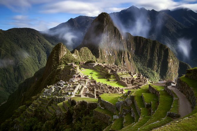 Machu Picchu 2-Day Adventure by Train with Overnight Stay - Day two: entering Machu Picchu early