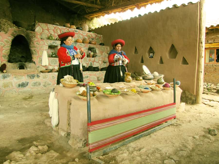 Machu Picchu: Chinchero, Maras, Moray & Machu Picchu 2 days - Aguas Calientes and the early Machu Picchu start