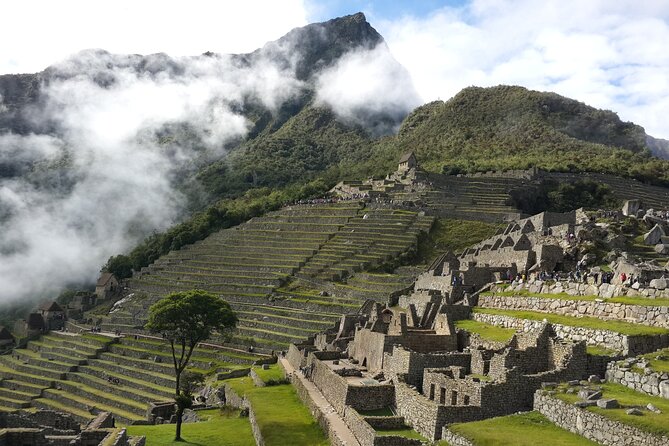Machu Picchu Full Day Tour from Cusco - Reaching the citadel by bus
