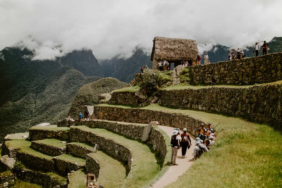 Machu Picchu: Full-Day Tour from Cusco with Optional Lunch - The bus climb to Machu Picchu